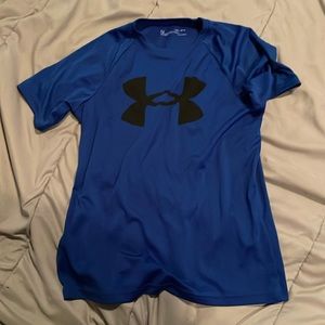 180. Kids under armour shirt